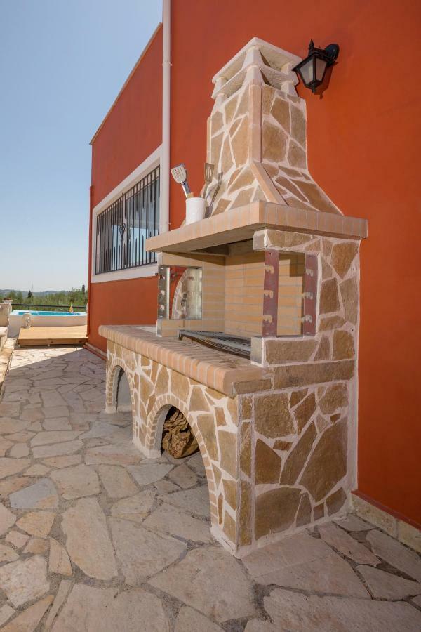 Kali Tychi Villa *